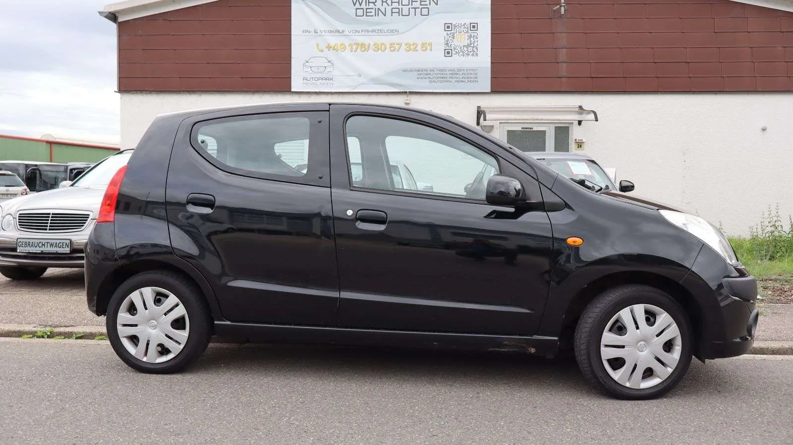 Nissan Pixo 2009 photo 2