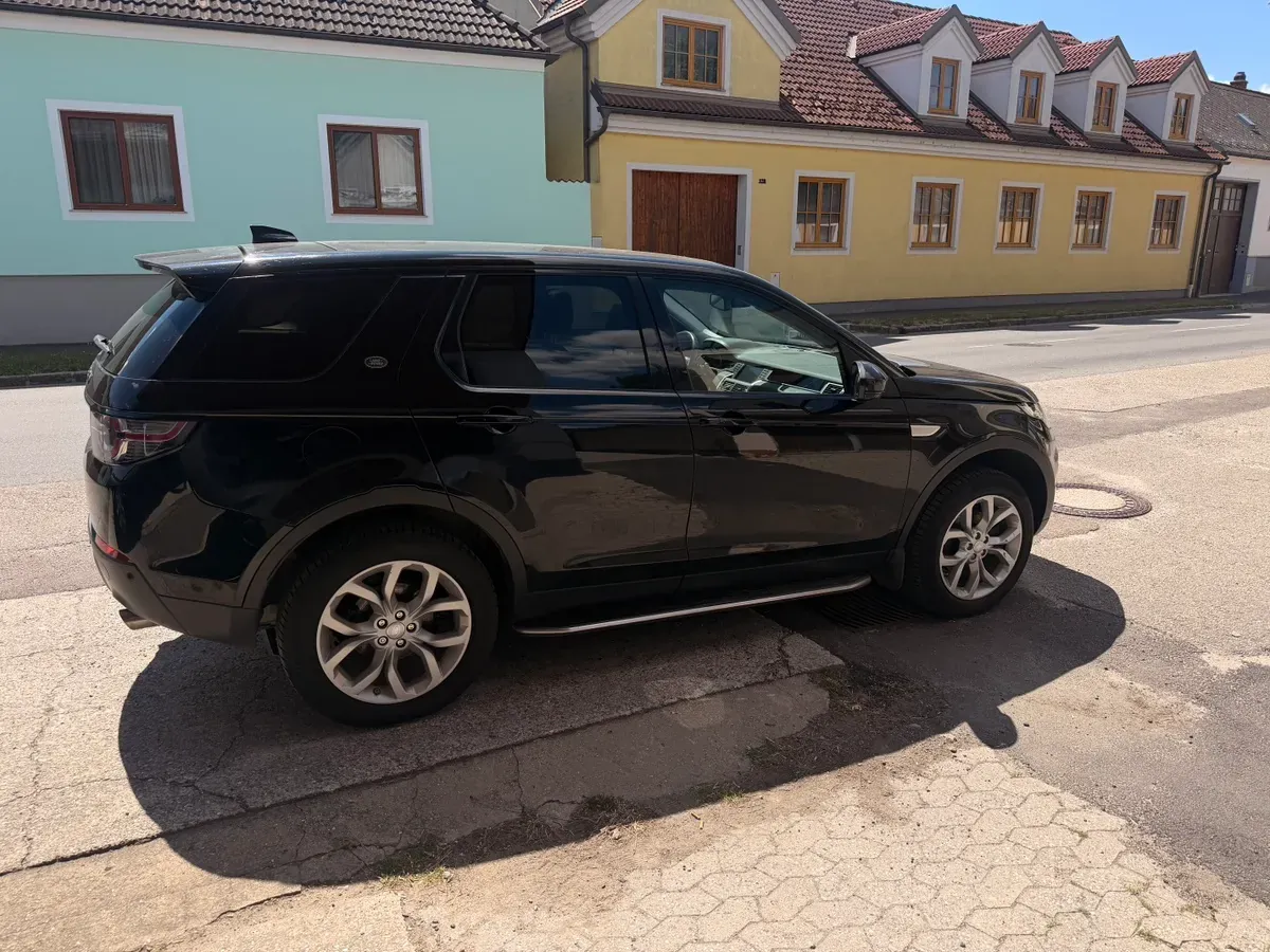 Land Rover Discovery Sport 2018 photo 3