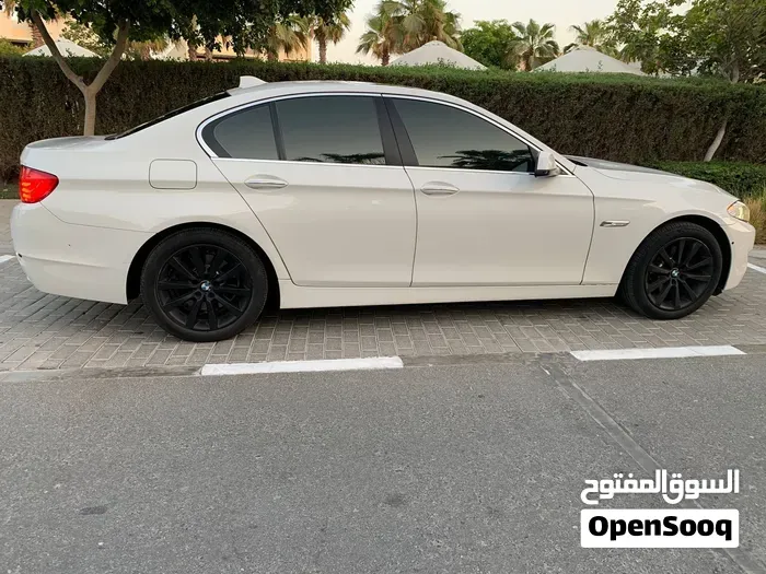 BMW 530 2013 photo 2