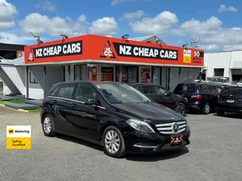 Mercedes-Benz B 180 2013 photo 2