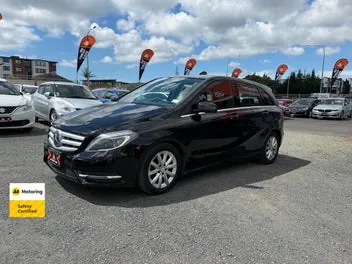 Mercedes-Benz B 180 2013 photo 4