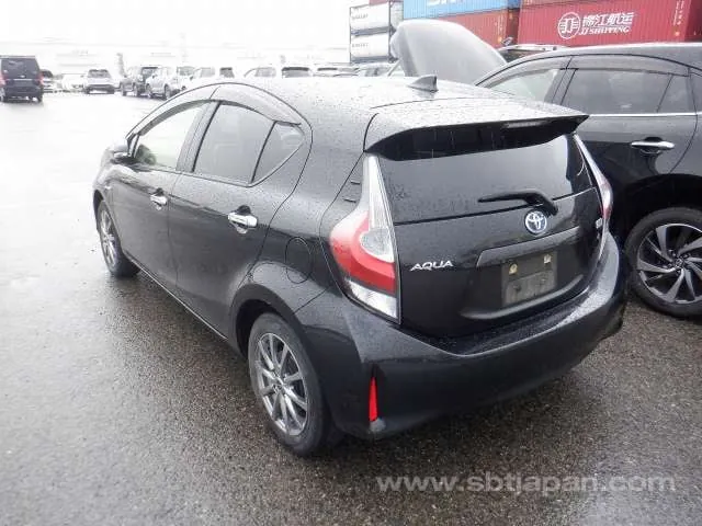 Toyota Aqua G 2018 photo 3