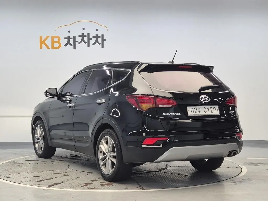 Hyundai Santa Fe 2016 photo 2