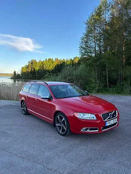 Volvo V70 2013 photo 2