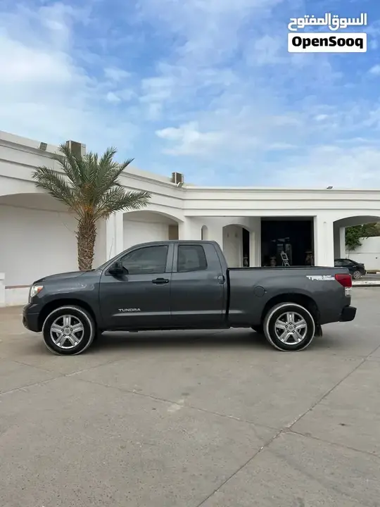 Toyota Tundra 2010 photo 4