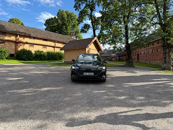 Audi Q8 E-Tron 2024 photo 5
