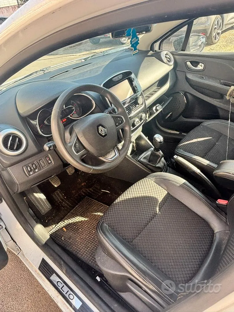 Renault Clio 2018 photo 5