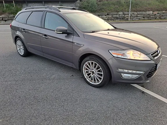 Ford Mondeo 2011 photo 2