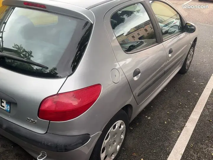 Peugeot 206 1999 photo 2