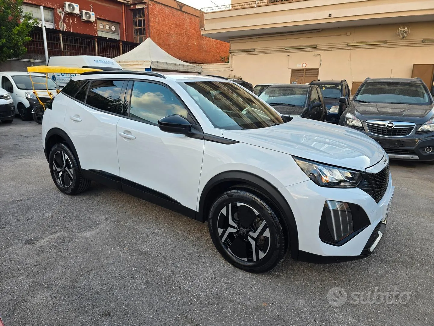 Peugeot 2008 2023 photo 2