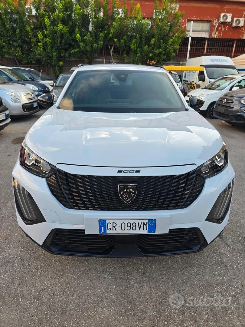 Peugeot 2008 2023 photo 3