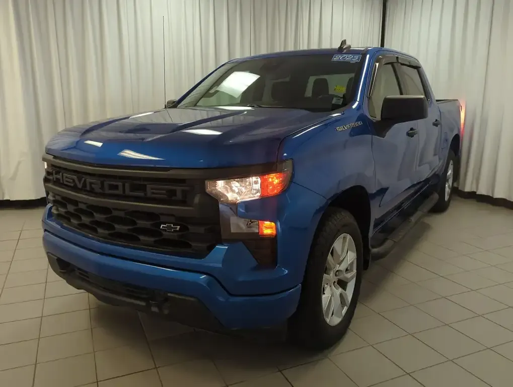 Chevrolet Silverado 1500 2023 photo 4