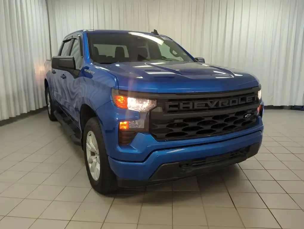 Chevrolet Silverado 1500 2023 photo 2