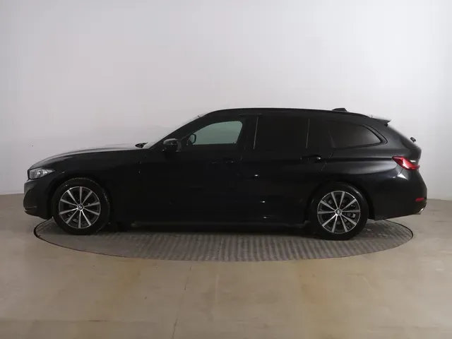 BMW Rad 3 Touring 2022 photo 2