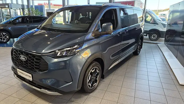 Ford Tourneo Custom photo 2