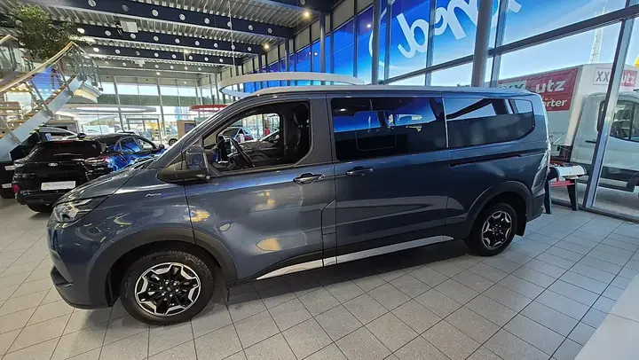 Ford Tourneo Custom photo 3