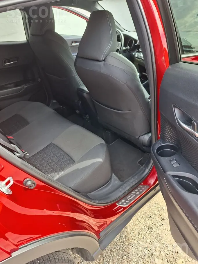 Toyota C-Hr 2020 photo 5