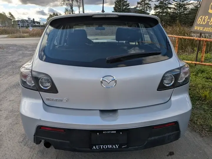 Mazda 3 2008 photo 4