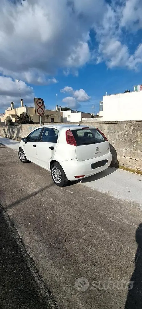Fiat Punto 2015 photo 4