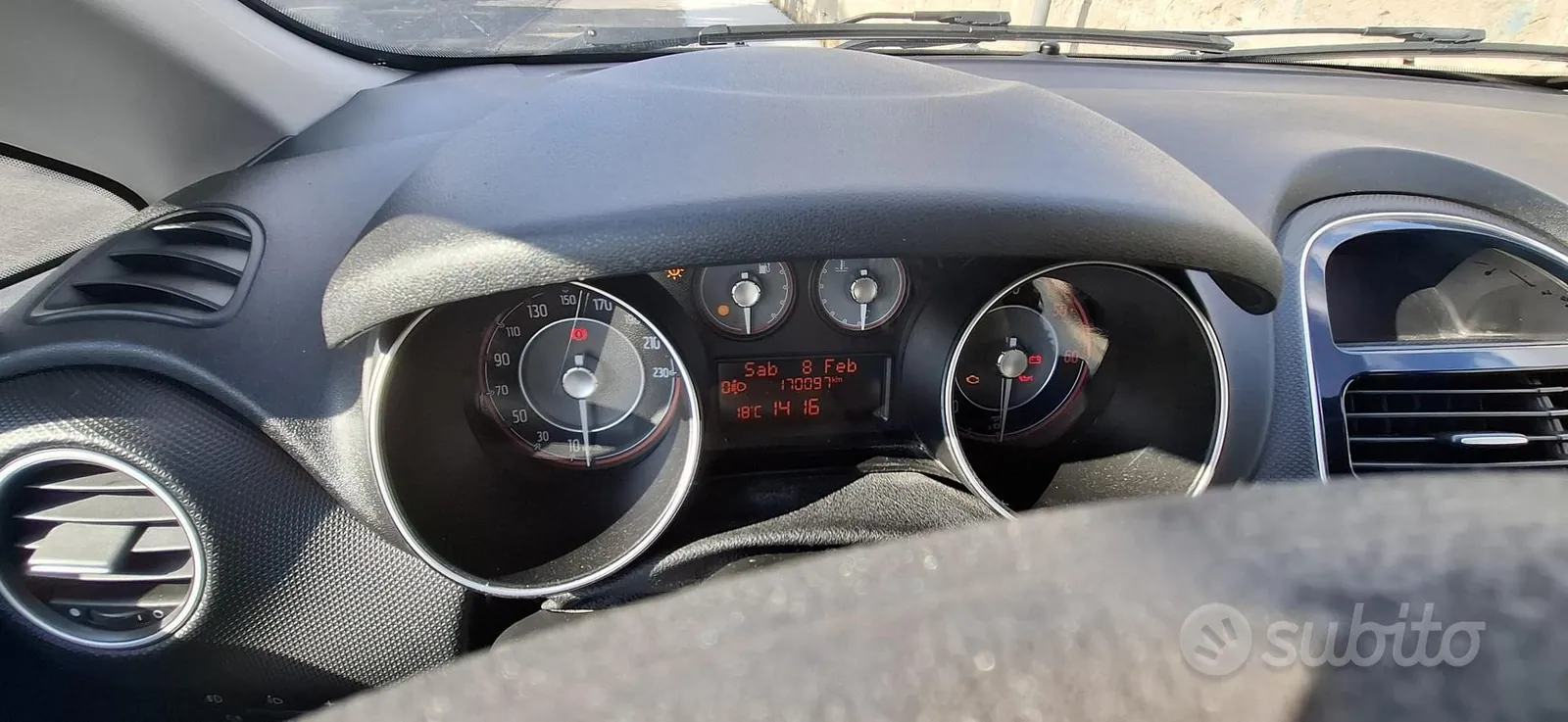 Fiat Punto 2015 photo 5