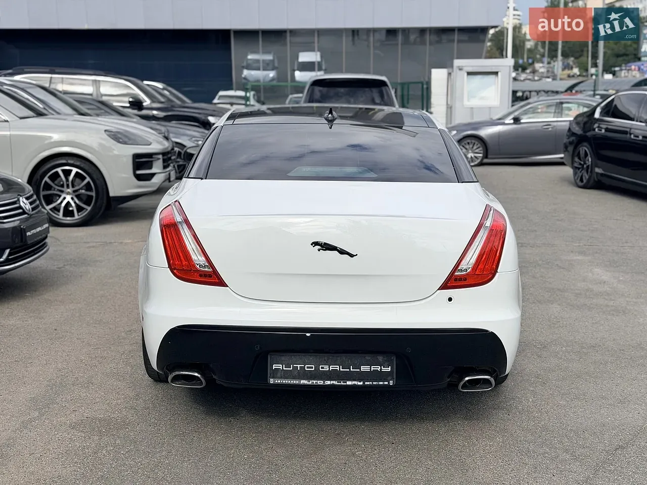 Jaguar Xj 2013 photo 2
