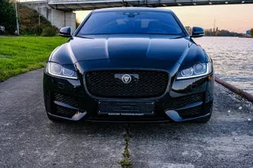 Jaguar Xf 2016 photo 2