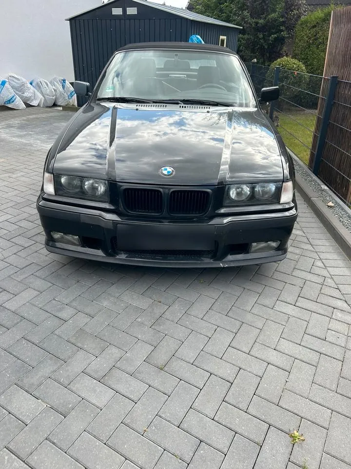 BMW 318I