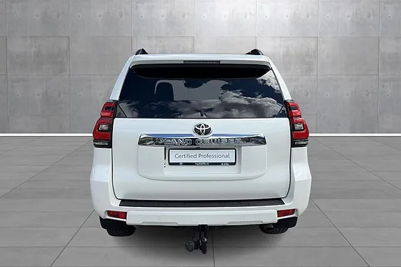 Toyota Land Cruiser 2022 photo 5
