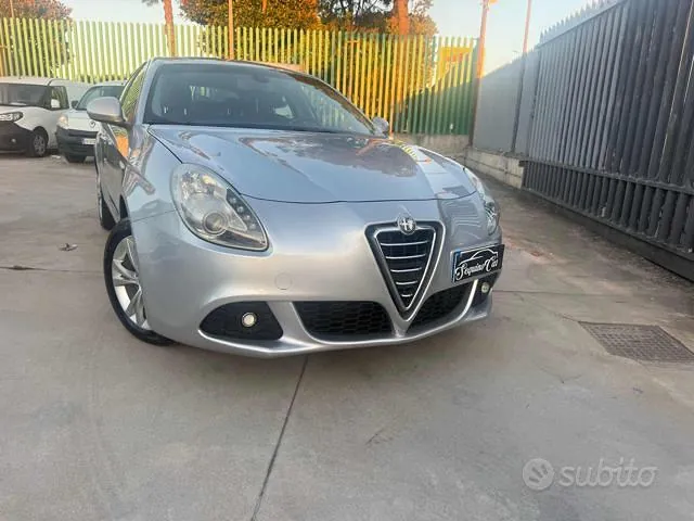 Alfa Romeo Giulietta 2012 photo 2