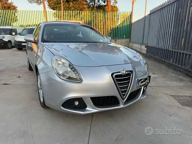 Alfa Romeo Giulietta 2012 photo 4
