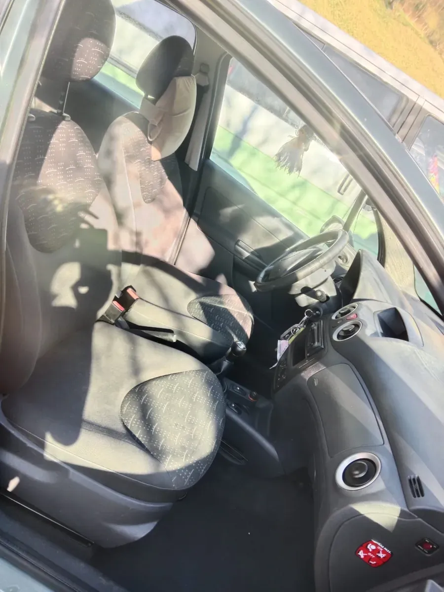 Citroen C3 2006 photo 3