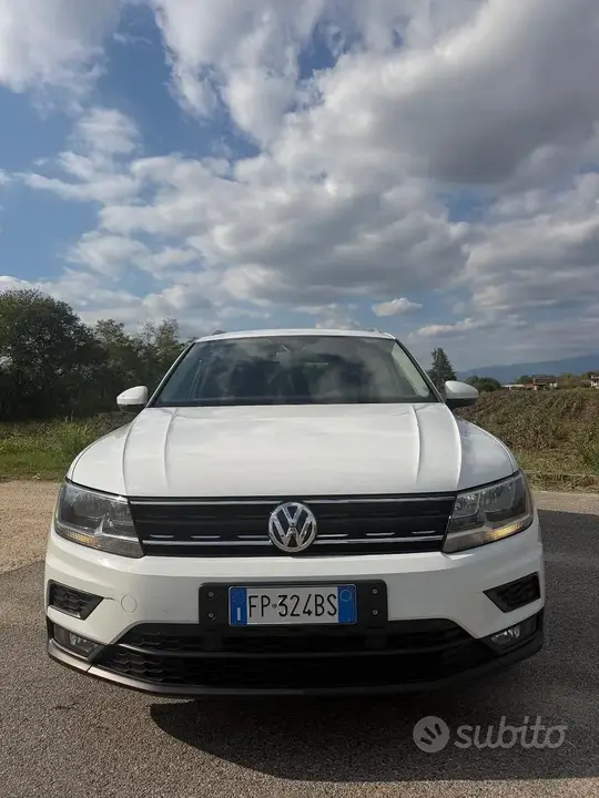 Volkswagen Tiguan 2018 photo 2