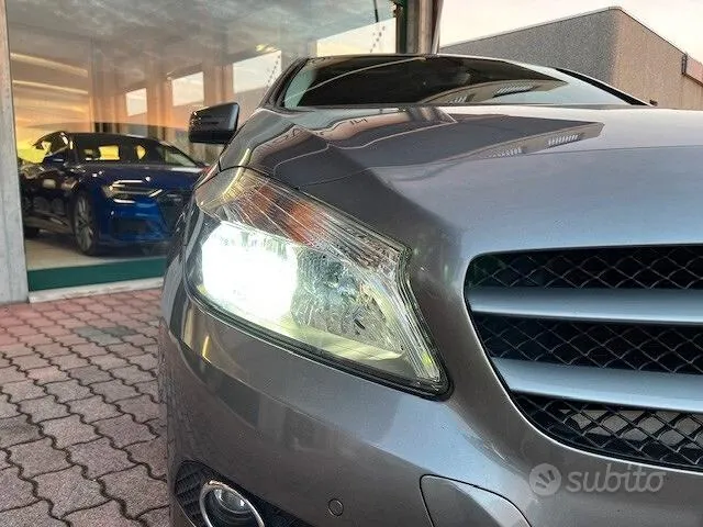 Mercedes-Benz A180 2015 photo 3