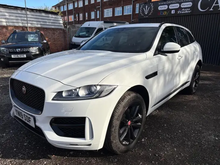 Jaguar F-Pace 2019 photo 4