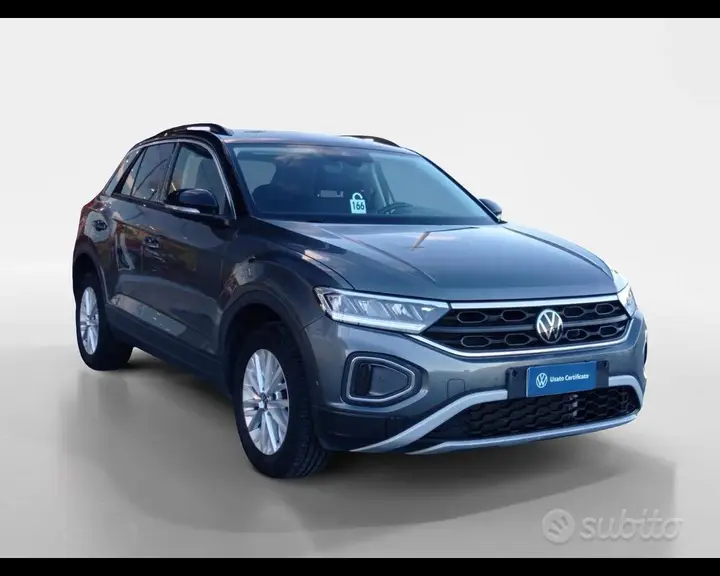 Volkswagen T-Roc 2023 photo 2
