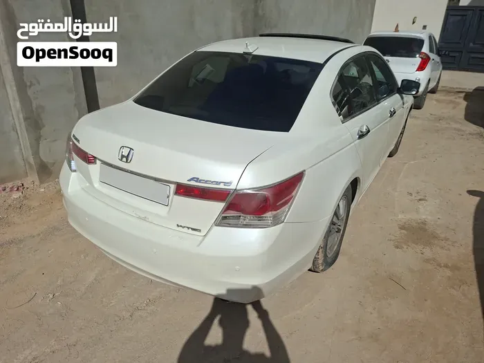 Honda Accord 2010 photo 4