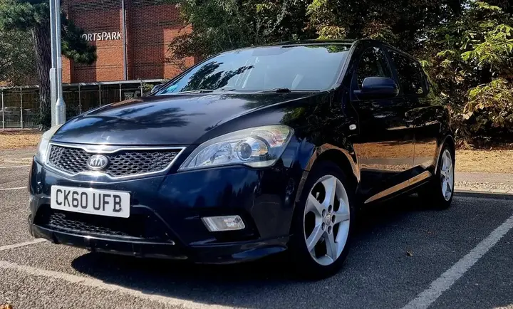 Kia Ceed 2010 photo 2