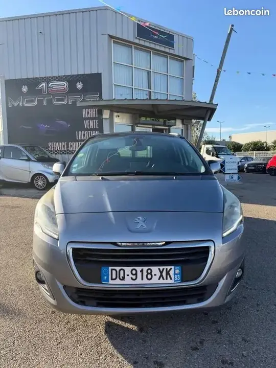 Peugeot 5008 2015 photo 3