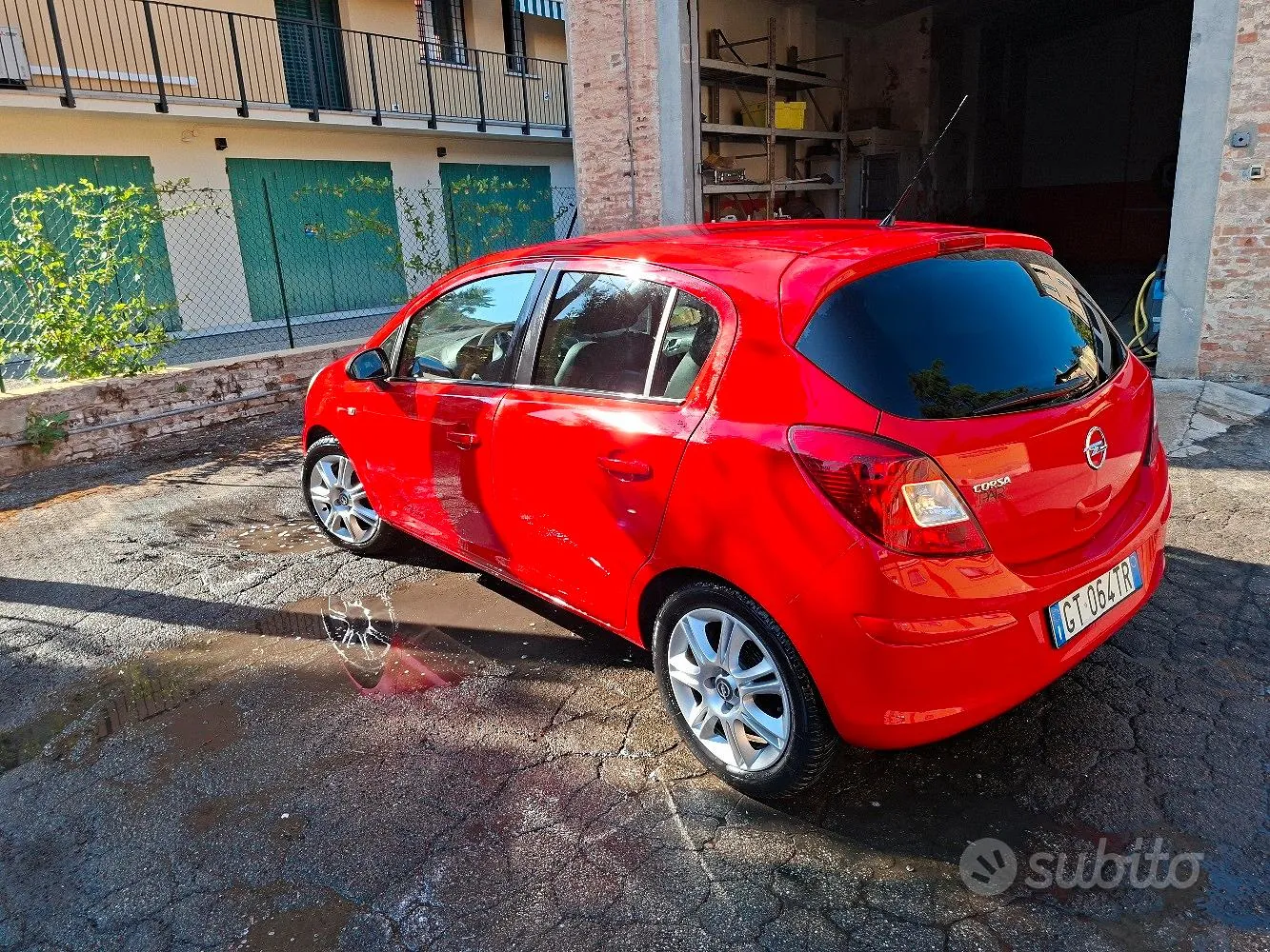 Opel Corsa 2012 photo 2