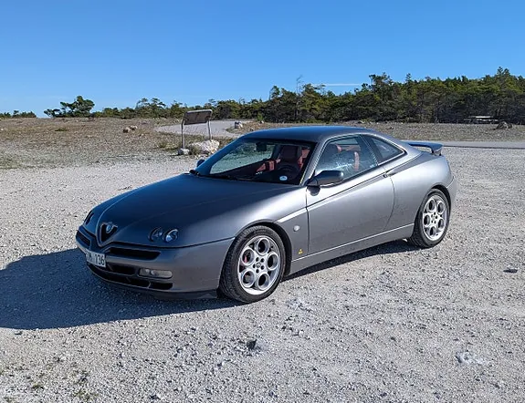 Alfa Romeo Gtv 1998 photo 4