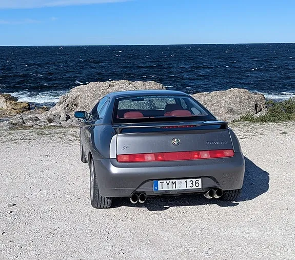 Alfa Romeo Gtv 1998 photo 3