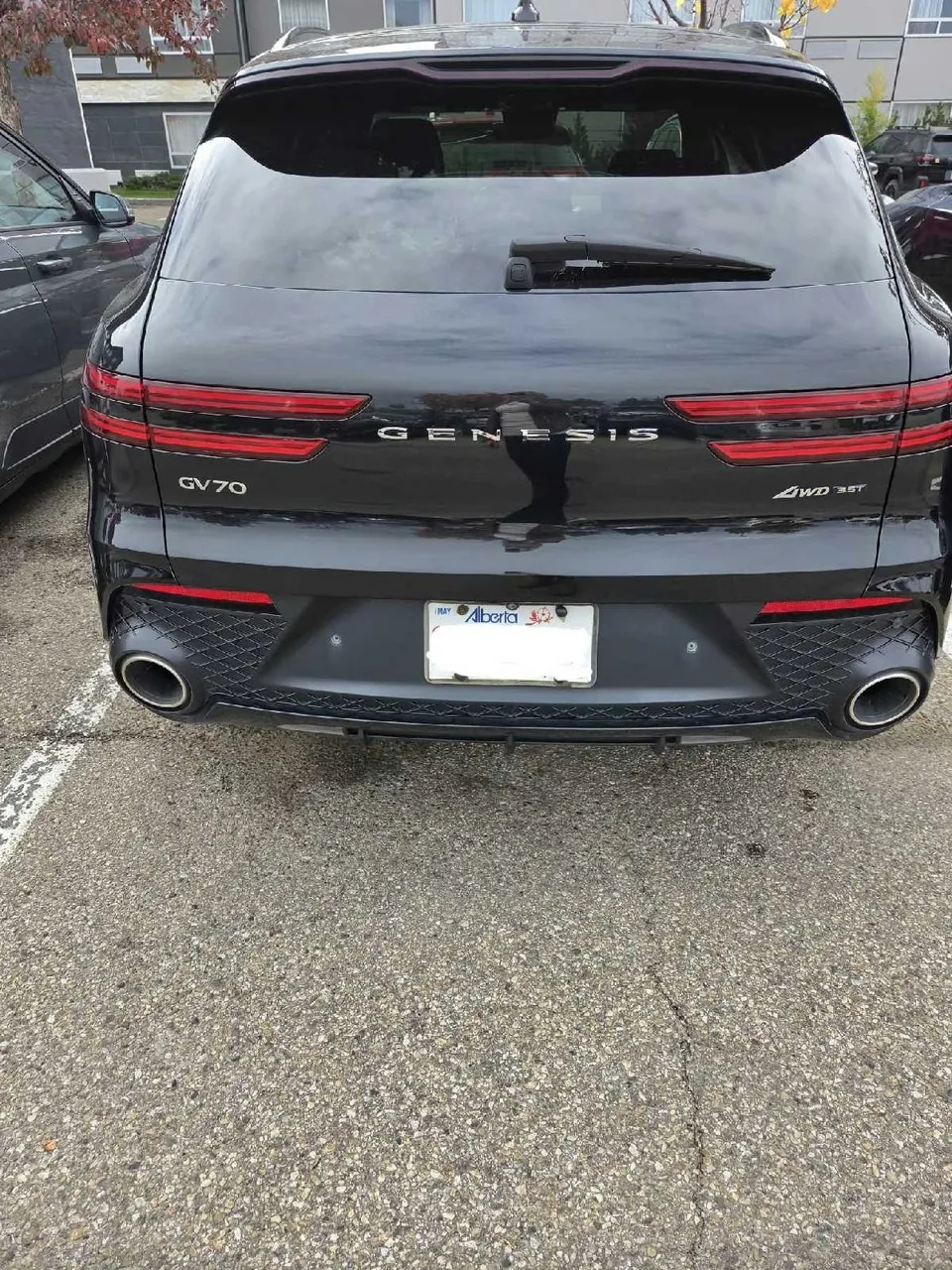Genesis Gv70