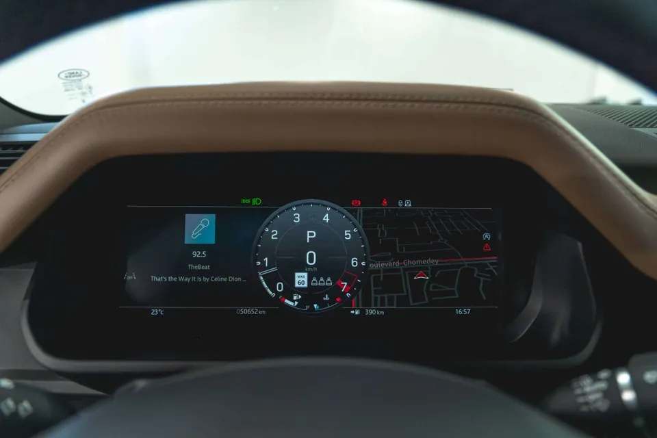 Land Rover Defender 2025 photo 4