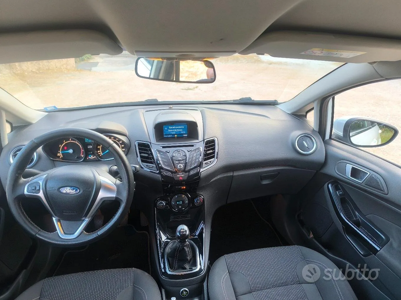 Ford Fiesta 2015 photo 3