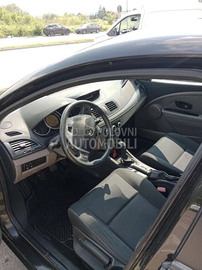 Renault Megane 2010 photo 5