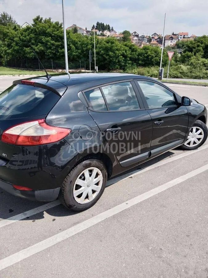 Renault Megane 2010 photo 3