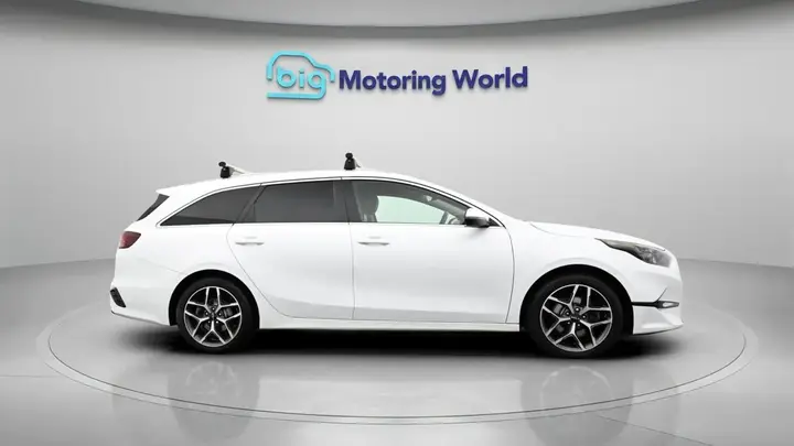 Kia Ceed 2023 photo 5