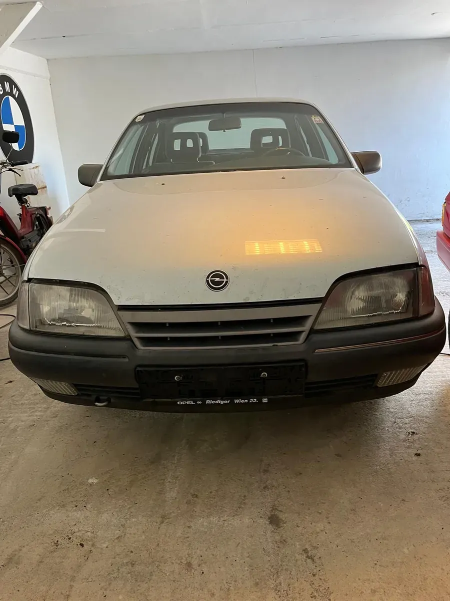 Opel Omega 1987 photo 3