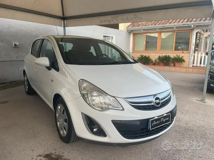 Opel Corsa 2012 photo 3
