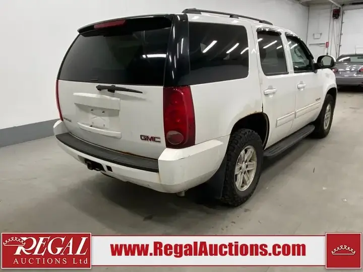 GMC Yukon 2010 photo 3